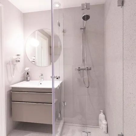 Revalia Lastekodu-odra Bus Station Airport Lejlighed *