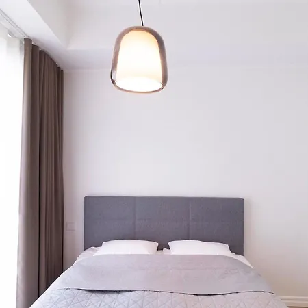 Revalia Lastekodu-odra Bus Station Airport Lejlighed Tallinn