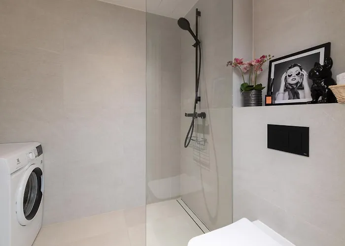 Revalia Lastekodu-odra Bus Station Airport Appartamento Reval