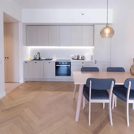 Apartman Revalia Lastekodu-odra Bus Station Airport *